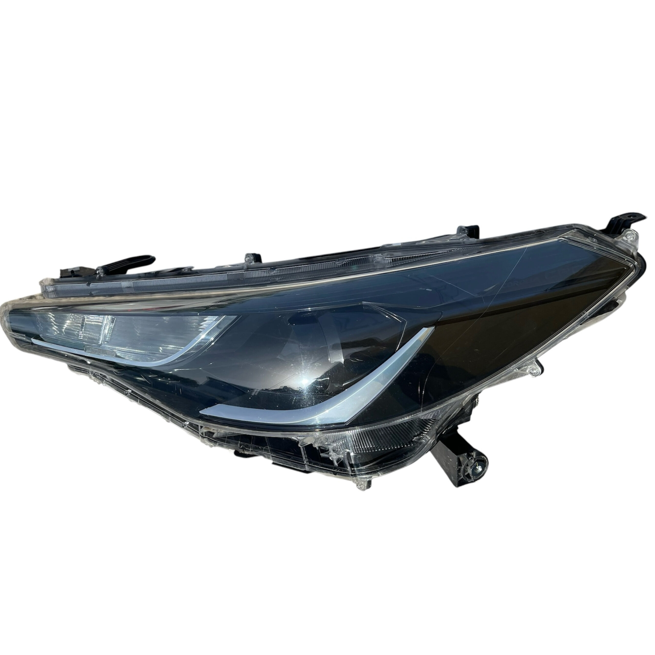 Headlamp – Toyota Corolla Cross 2020-present (Dark Background)